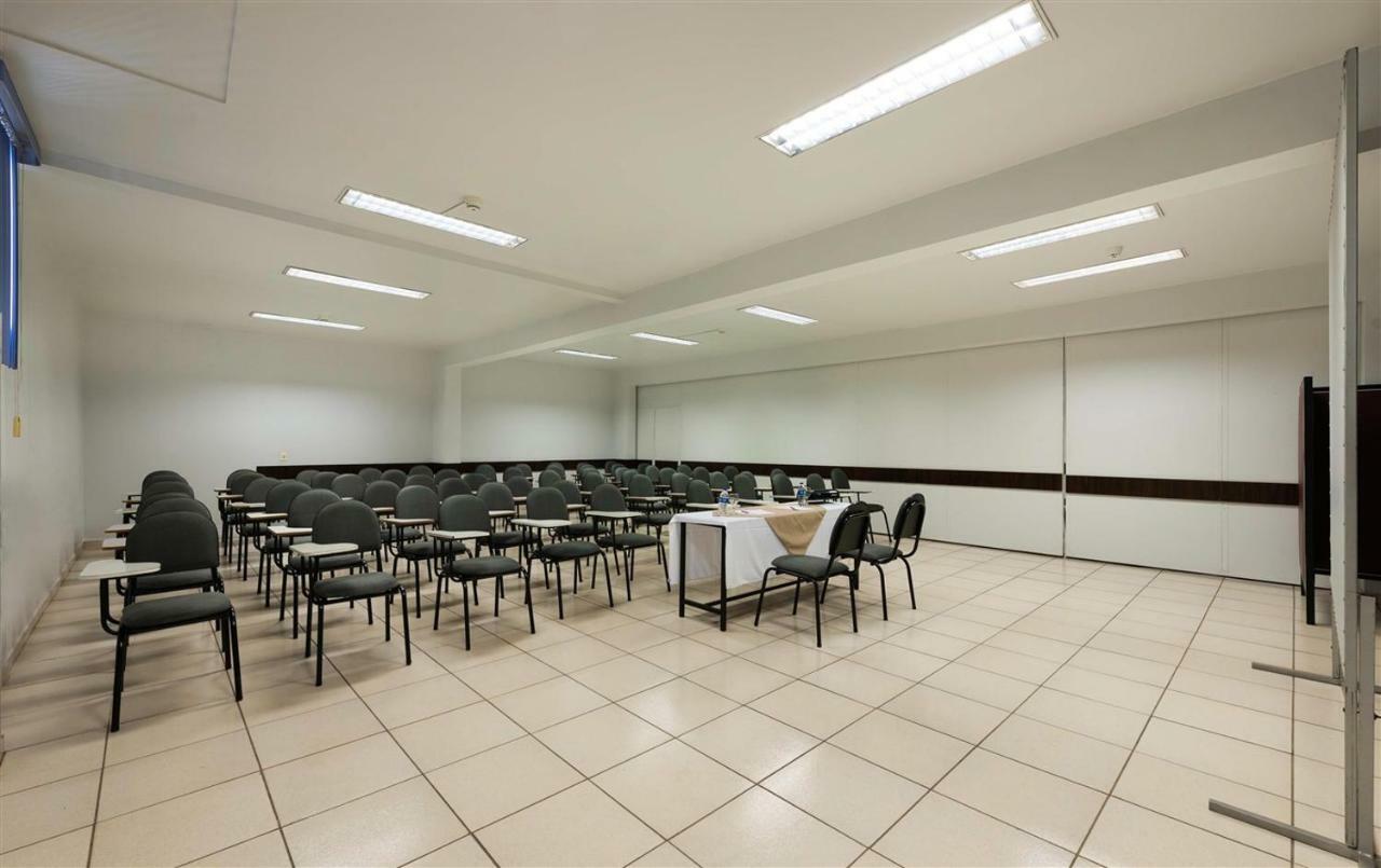 Hotel Presidencial Cuiaba  Luaran gambar