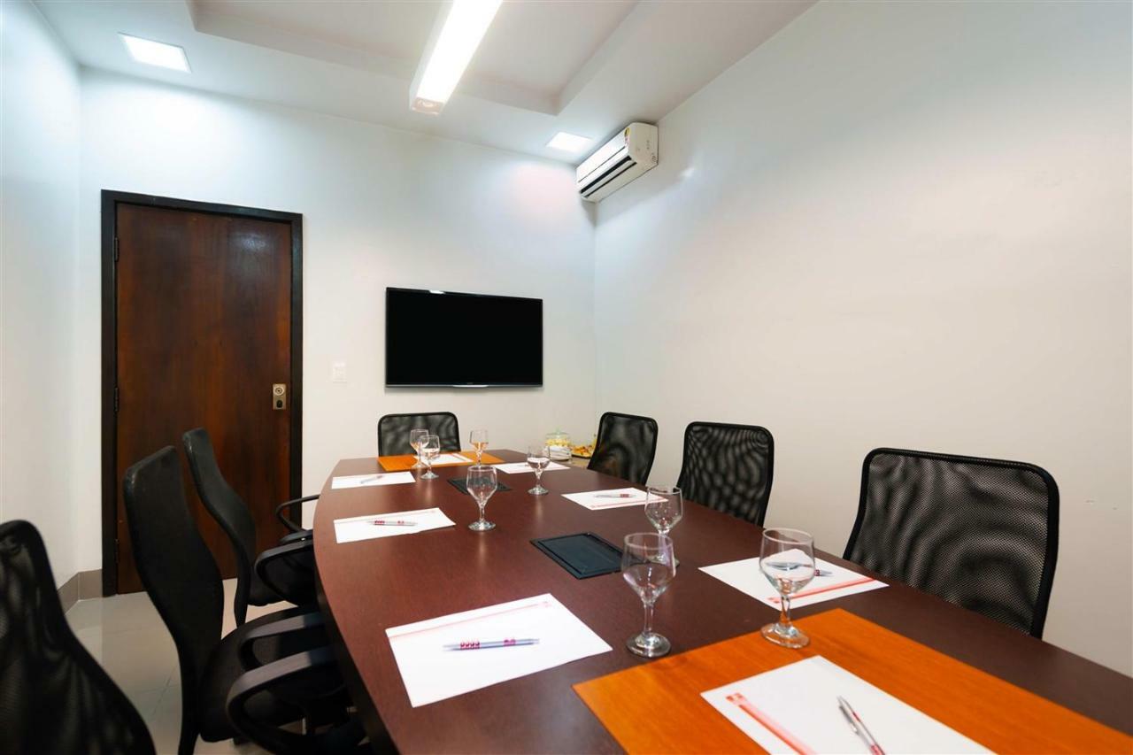 Hotel Presidencial Cuiaba  Luaran gambar